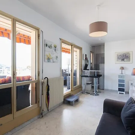 Vue Panoramique Sur La Baie De Cannes * Le Cannet